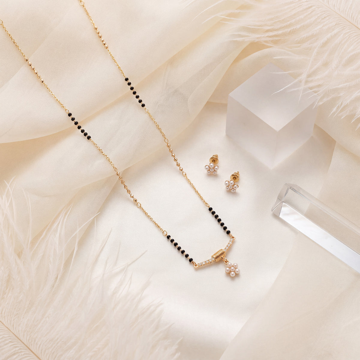 Bar & Pearl Flower Cluster Mangalsutra