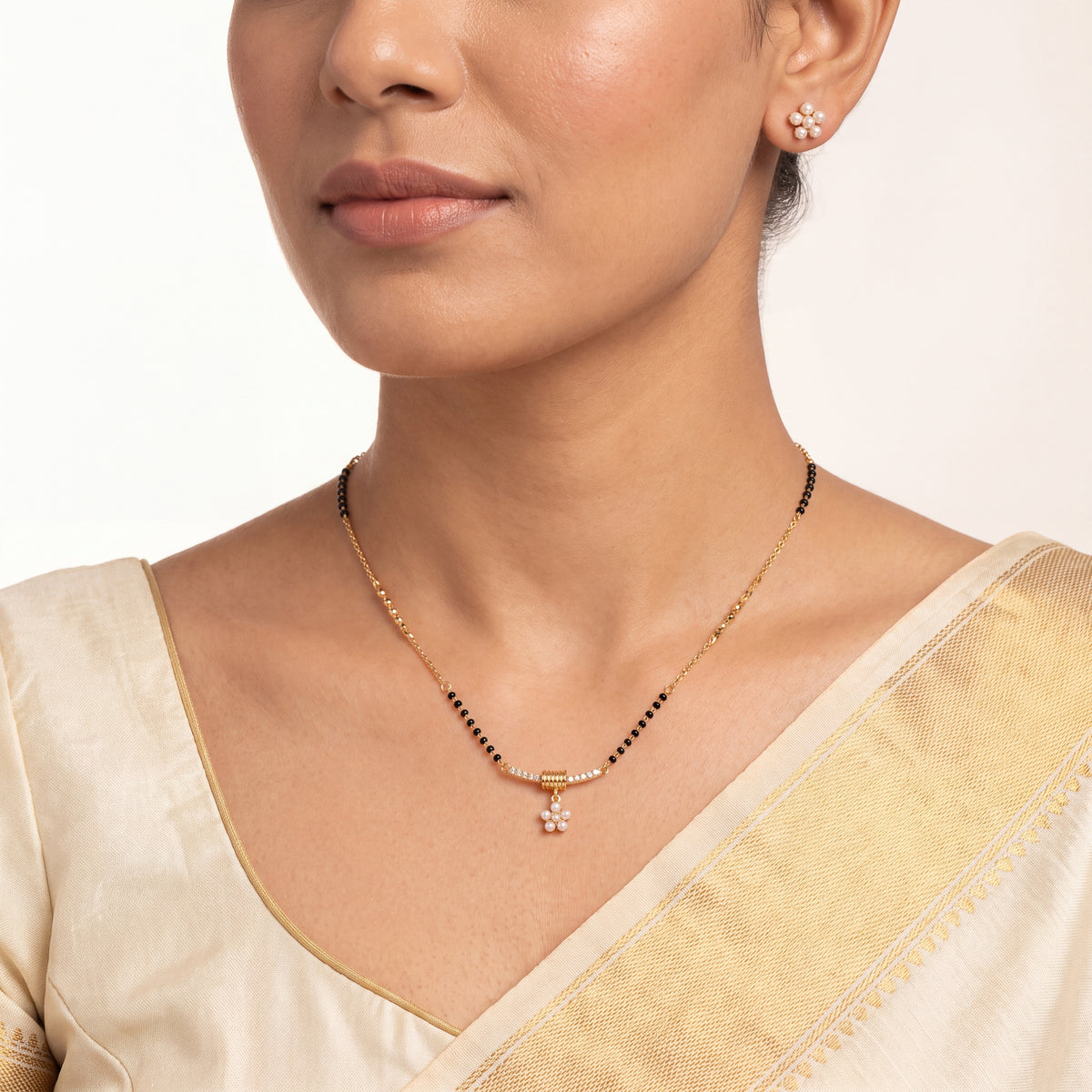 Bar & Pearl Flower Cluster Mangalsutra