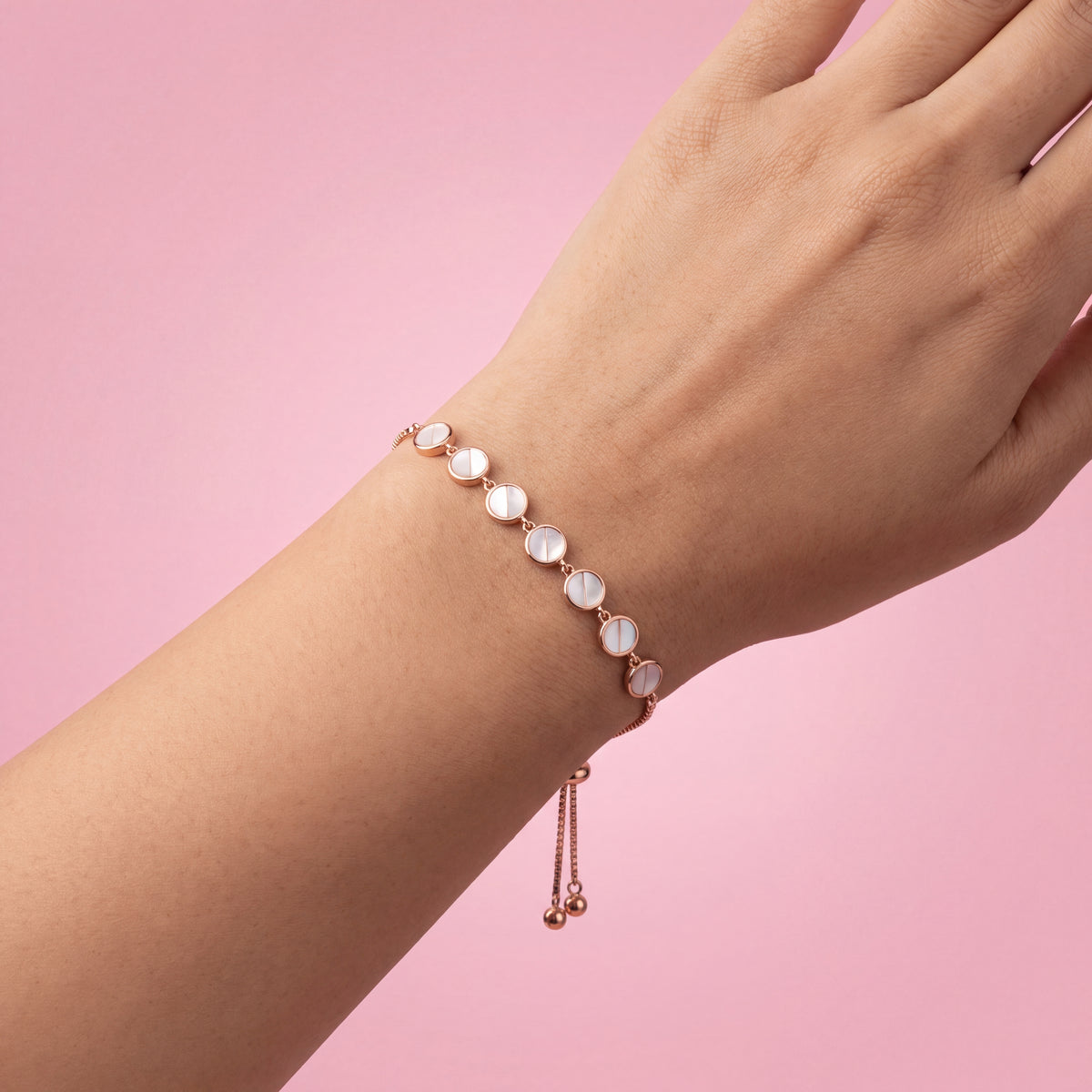 Luminous Shell Disc Solitaire Charm Bracelet