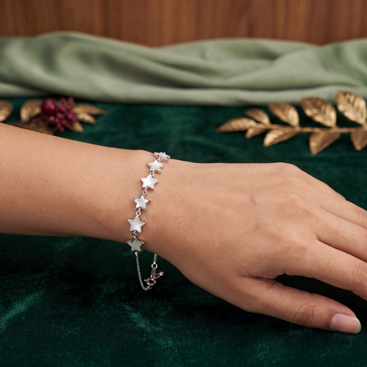 Mother of Pearl Open Star Station Bracelet